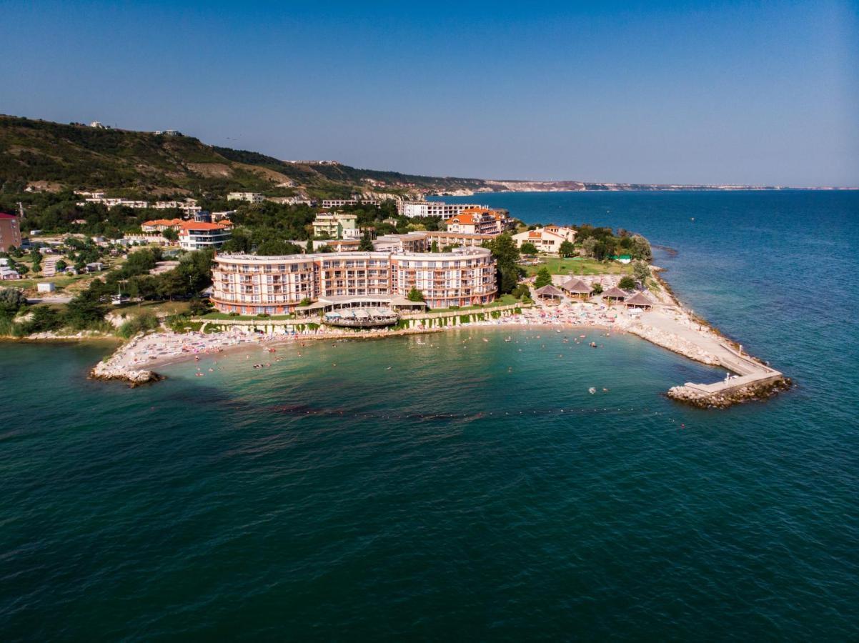 Royal Bay Resort Balchik Exterior photo