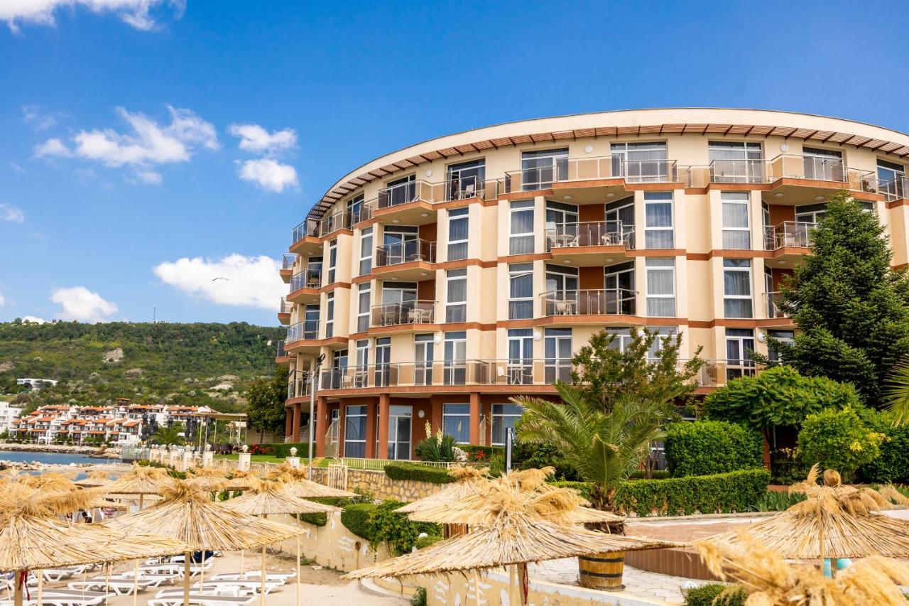 Royal Bay Resort Balchik Exterior photo
